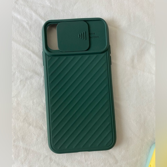 Free w purchase Bundle of I phone 11 cases with camera protect - Picture 8 of 11